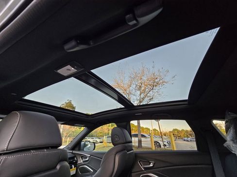 New 2026 Acura RDX SH-AWD image 10