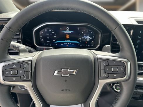Used 2026 Chevrolet Silverado 1500 LT Trail Boss w/ LT Trail Boss Premium Package AWD/4WD image 11