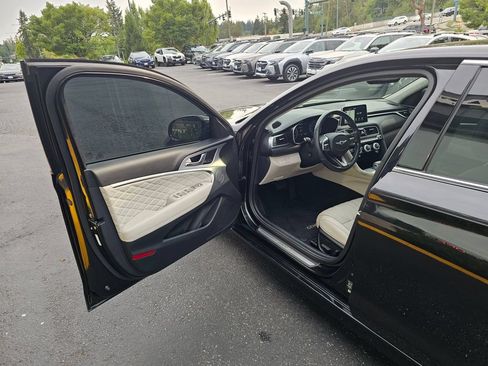 Used 2019 Genesis G70 2.0T Advanced w/ Dynamic Package AWD/4WD image 18