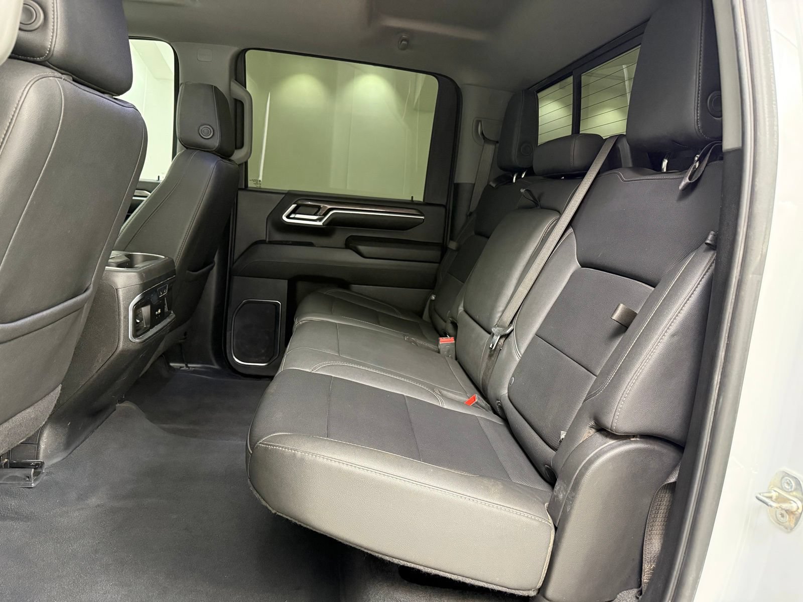 Used 2024 Chevrolet Silverado 2500 LTZ w/ LTZ Convenience Package AWD/4WD image 27