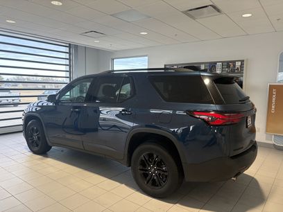 Used 2023 Chevrolet Traverse LT