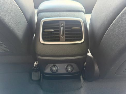 Used 2018 Kia Sorento EX FWD image 11