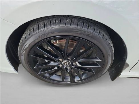 Used 2023 Toyota Camry XSE FWD image 9