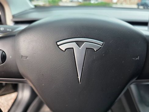 Used 2022 Tesla Model 3 Long Range AWD/4WD image 23