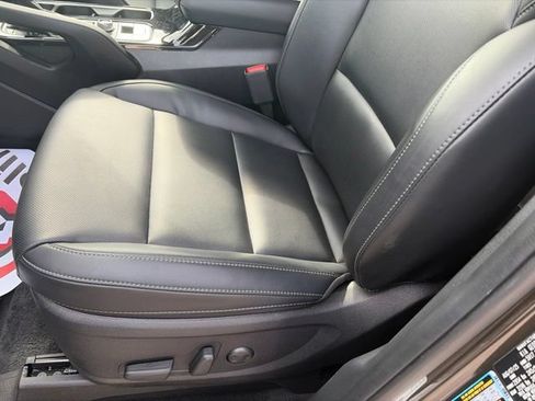 Used 2025 Kia Telluride S AWD/4WD image 7