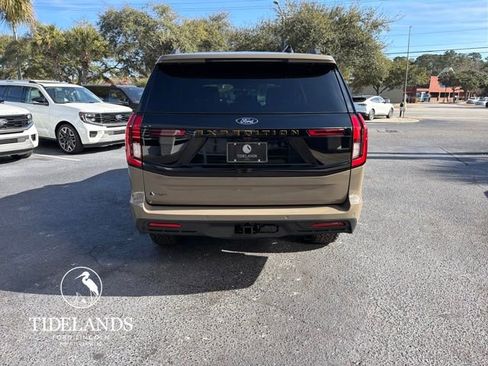 New 2026 Ford Expedition Tremor image 6