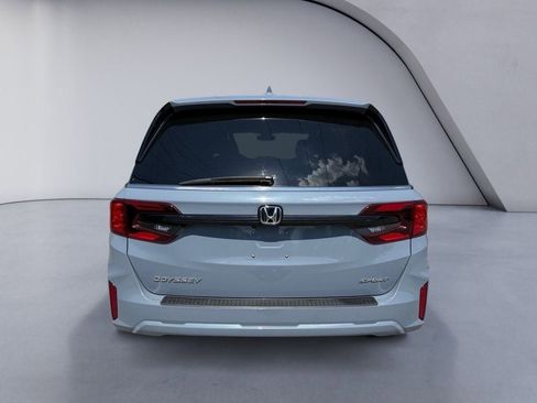 Used 2025 Honda Odyssey Sport-L image 4