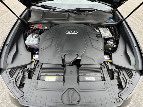 Used 2021 Audi Q8 Premium Plus w/ Premium Plus Package image 31