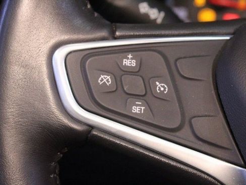 Used 2022 Chevrolet Malibu RS image 19