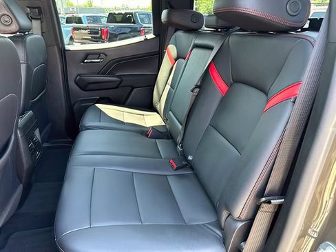Used 2023 Chevrolet Colorado Z71 w/ Z71 Convenience Package 2 AWD/4WD image 20