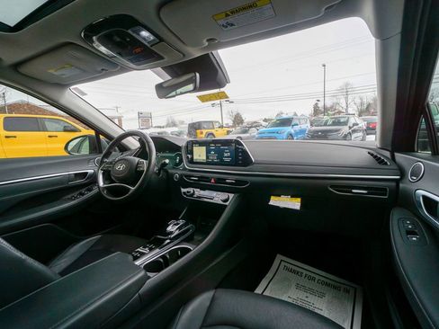 Used 2020 Hyundai Sonata Limited image 14