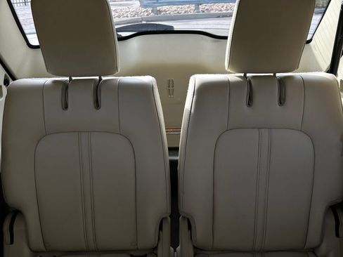 Used 2013 Lincoln MKT EcoBoost image 36