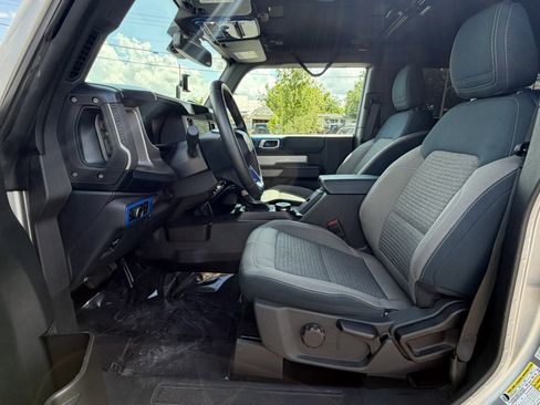 Used 2022 Ford Bronco Outer Banks w/ Sasquatch Package AWD/4WD image 11