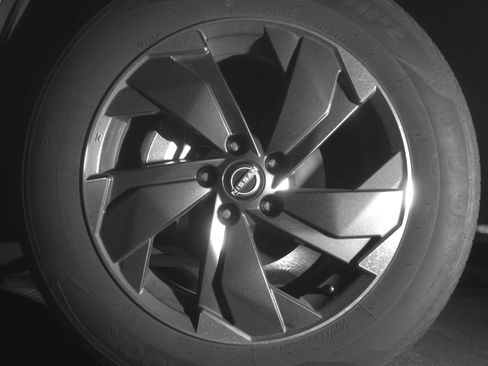 Used 2025 Nissan Rogue SV image 12