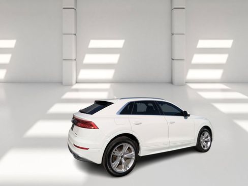 Used 2023 Audi Q8 Premium Plus w/ Premium Plus Package image 5
