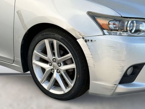 Used 2015 Lexus CT 200h w/ Navigation Package FWD image 33