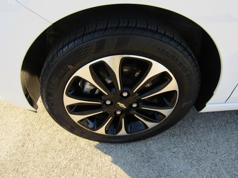 Used 2021 Chevrolet Spark LT w/ Spark Special Edition image 9