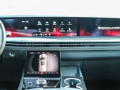 Used 2026 Cadillac Escalade ESV V AWD/4WD image 15
