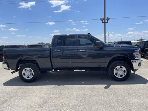 Used 2026 RAM 2500 Tradesman AWD/4WD image 3