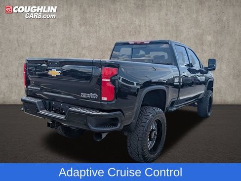 Used 2024 Chevrolet Silverado 2500 High Country w/ Technology Package AWD/4WD image 8