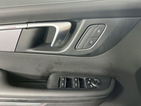 Used 2025 Buick Enclave Sport Touring image 11