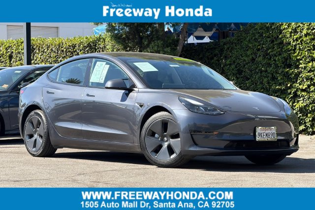 Used 2023 Tesla Model 3 Standard Range RWD image 1