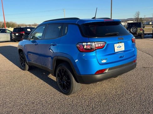 New 2026 Jeep Compass Latitude w/ Sun and Sound Group AWD/4WD image 4