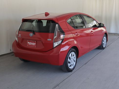 Used 2015 Toyota Prius C Two FWD image 6