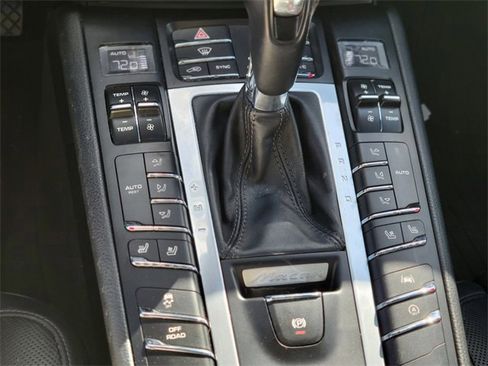 Used 2020 Porsche Macan S image 27