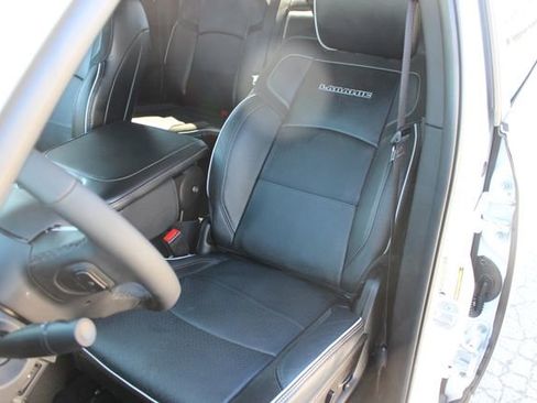 Used 2026 RAM 2500 Laramie AWD/4WD image 30