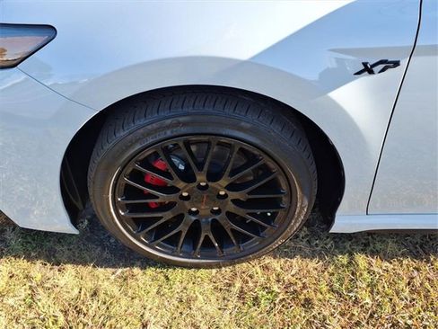 Used 2023 Toyota Camry SE image 4