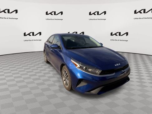 Used 2023 Kia Forte LXS FWD image 2