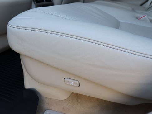 Used 2013 Lexus LX 570 4WD image 53