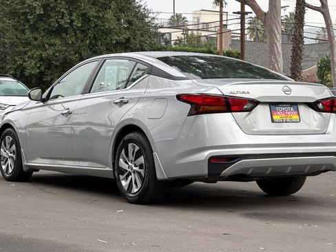 Used 2023 Nissan Altima 2.5 S image 6