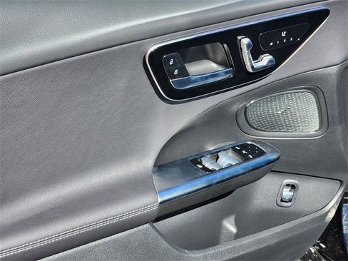 Certified 2025 Mercedes-Benz C 300 4MATIC Sedan image 10
