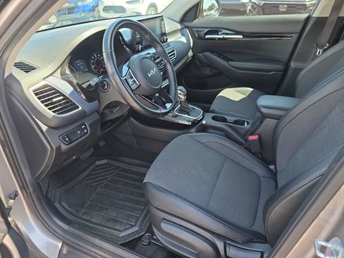 Used 2023 Kia Seltos S FWD image 10