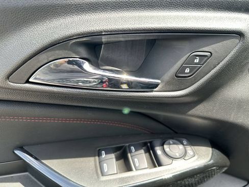 Certified 2025 Chevrolet Trax RS w/ Driver Confidence Package FWD image 16