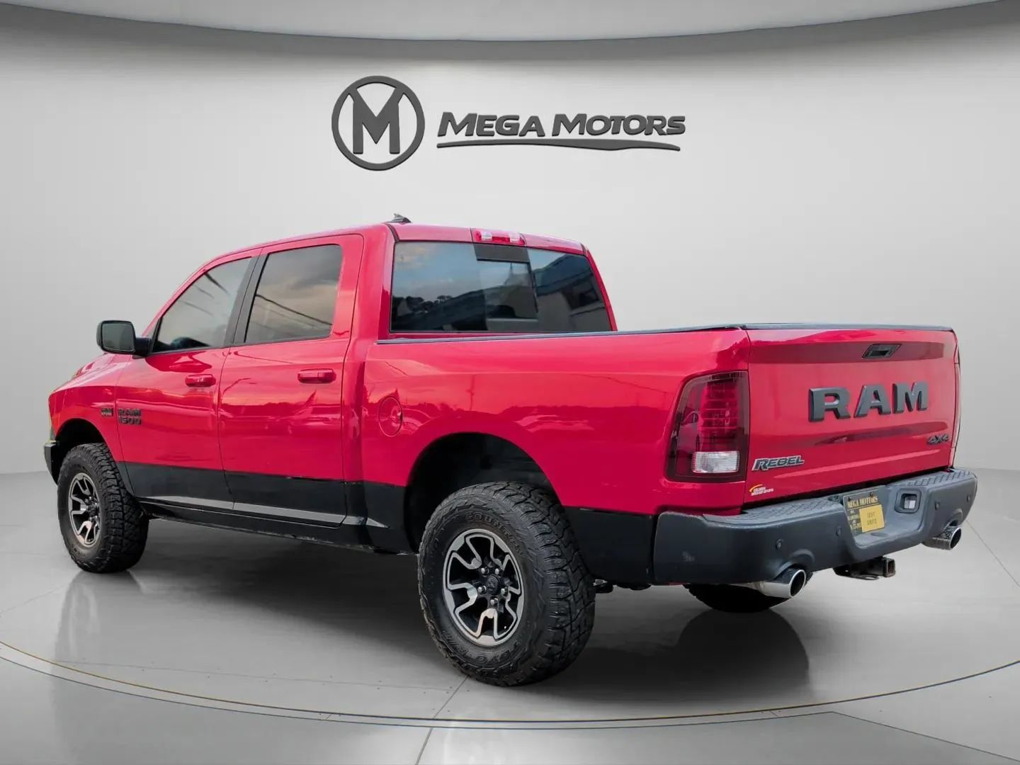 Used 2017 RAM 1500 Rebel w/ Luxury Group AWD/4WD image 3