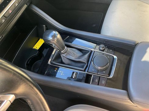 Used 2019 MAZDA MAZDA3 Sedan w/ Select Package FWD image 16