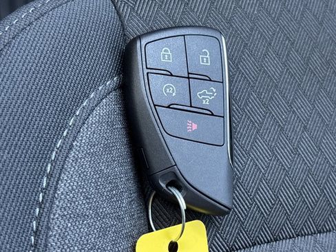 Used 2025 Chevrolet Silverado 1500 LT AWD/4WD image 44