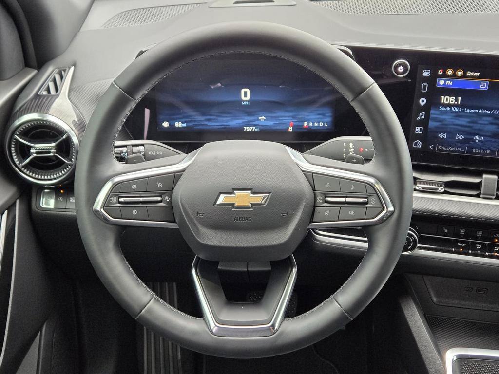 Used 2026 Chevrolet Equinox LT FWD image 20