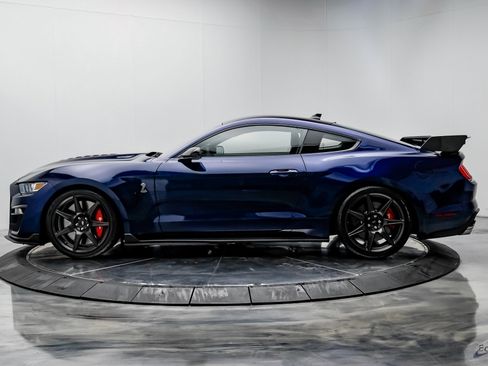 Used 2020 Ford Mustang Shelby GT500 w/ Carbon Fiber Track Pack image 5