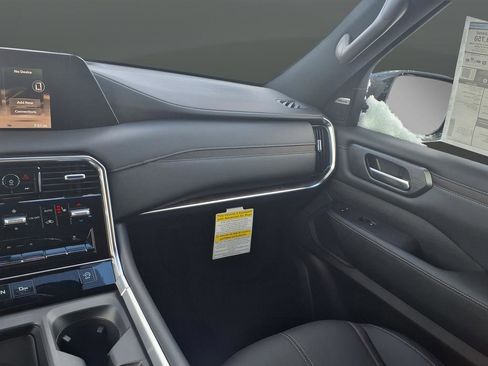 New 2026 Nissan Armada SL image 39