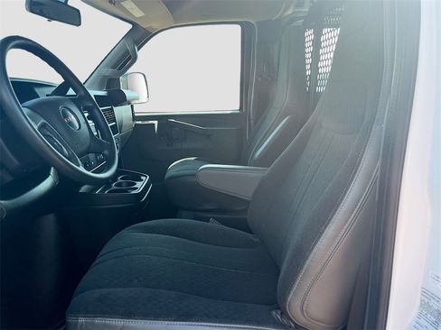 Used 2022 GMC Savana 2500 Work Van w/ Driver Convenience Package image 18