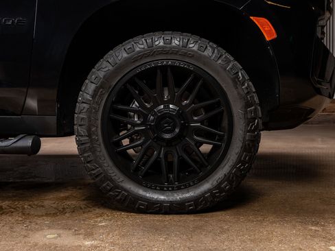 Used 2021 Chevrolet Tahoe Z71 image 11