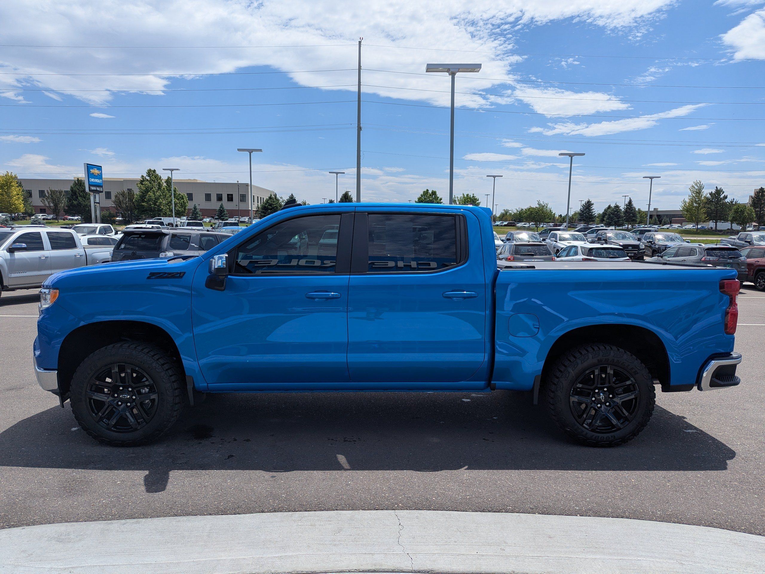Used 2026 Chevrolet Silverado 1500 LT AWD/4WD image 9
