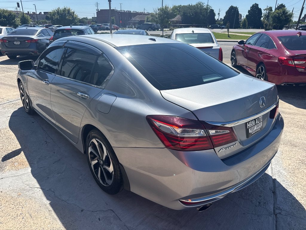 Used 2017 Honda Accord EX-L image 3