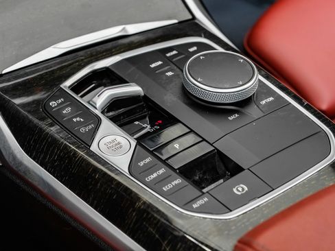 Used 2024 BMW 330i xDrive Sedan w/ Premium Package image 29