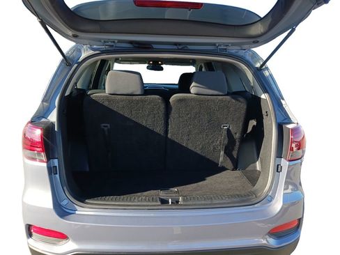 Used 2019 Kia Sorento L image 13
