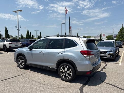 Used 2023 Subaru Forester Limited AWD/4WD image 6